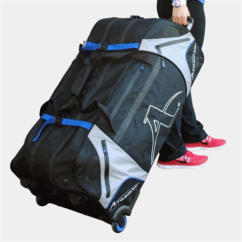 Arawaza Technical Sport Bag With Wheels | Arawaza®