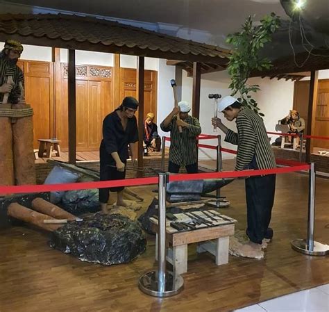 Visit to Keris Museum at SOLO