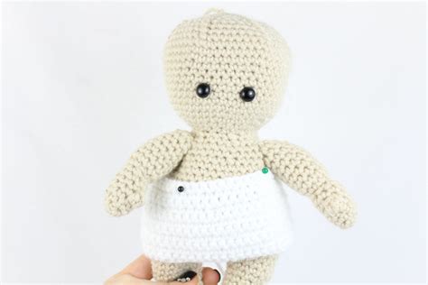 Cupid Amigurumi Doll - Free Crochet Pattern - StringyDingDing