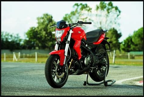 Benelli TNT 300 Price, Top Speed, Review, Mileage & Specifications