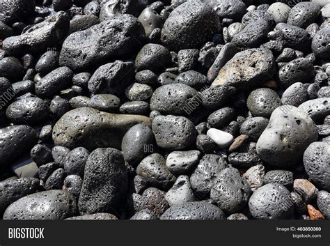 Scoria Igneous Rocks Image & Photo (Free Trial) | Bigstock