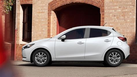 Mazda 2 2022 sedán y hatchback en México, precios y versiones