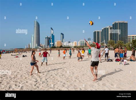 Corniche abu dhabi and beach hi-res stock photography and images - Alamy