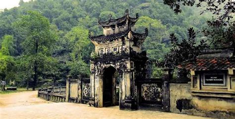 Hoa Lu Ancient Capital - Ninh Binh A to Z Travel Guide