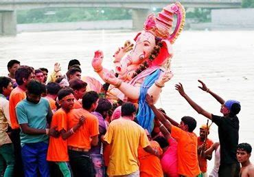 Welcome to Mumbai..!: Ganesha Festival In Mumbai