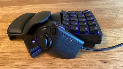 Razer Tartarus Pro - Review 2020 - PCMag Australia