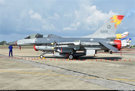 Lockheed Martin F-16B Fighting Falcon - Taiwan - Air Force | Aviation ...