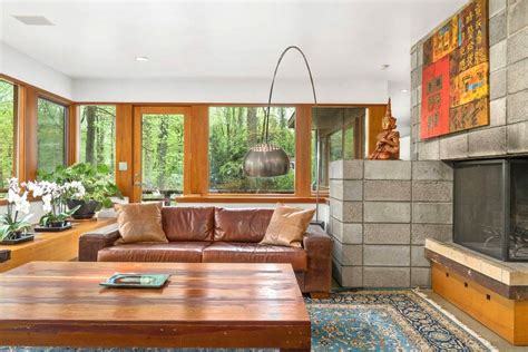 Photo 2 of 20 in A Sprawling Usonian Home Hits the Market at $1.45M ...