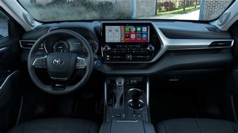 2022 Toyota Highlander INTERIOR - YouTube