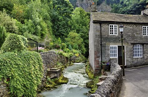 The 10 prettiest villages and small towns in England | Skyscanner UK