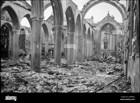 St Andrew's Church, Catherine Street, Plymouth, 1941. Interior view of ...