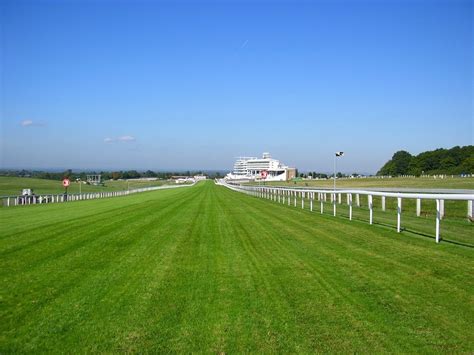 Pictures of Epsom, Surrey, England | England Photography & History