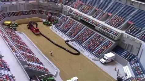 Freedom Hall National Pulling Tractor Display - YouTube