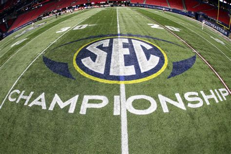 Georgia football vs. Alabama picks, predictions, odds: Who wins SEC ...