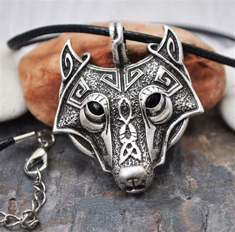 Norse Viking Wolf Pendant Necklace - Ancient Explorers