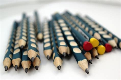 Gambar : penulisan, pensil, anak, merapatkan, sekolah, ergonomis ...