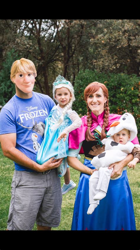 Frozen Birthday Party and family Halloween costumes - Elsa, Anna, Kristoff and Olaf | Frozen ...