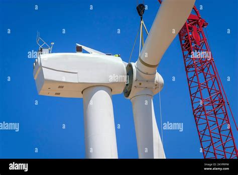 Construction of wind turbine Stock Photo - Alamy