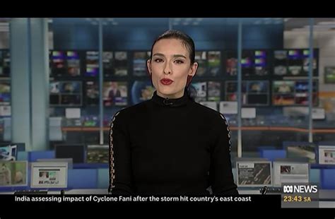 Who is this ABC News presenter? : r/australia