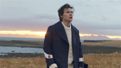 Fans Are Already Memeing Harry Styles' "Sign of the Times" Music Video | Teen Vogue