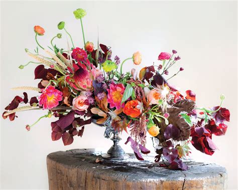 Fall Out: A Bold Autumn Arrangement - Flower Magazine