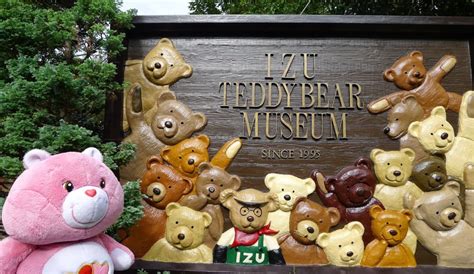 Izu Teddy Bear Museum - Lovey Loi