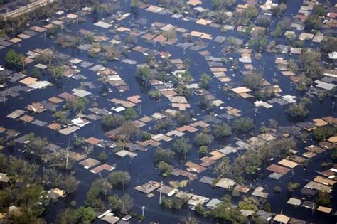 Ficheiro:Hurricane Katrina Flooding.jpg – Wikipédia, a enciclopédia livre