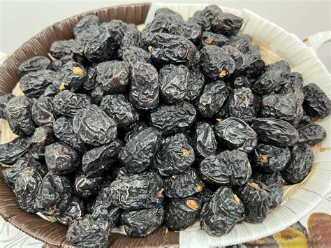 Black Original Ajwa Dates at Rs 900/kg in Mumbai | ID: 25185189248