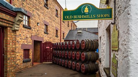 Old Bushmills Distillery a Bushmills: tour e visite guidate | Expedia.it