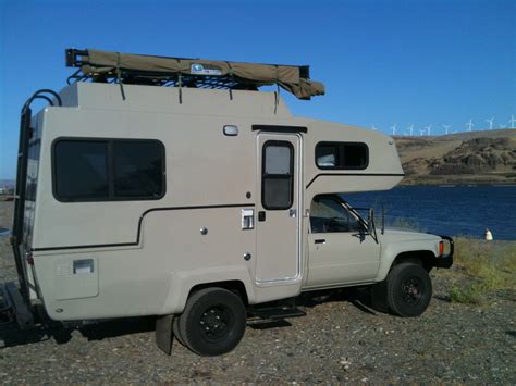 1985 Toyota Sunrader 4X4 V6 18FT Motorhome For Sale in Portland, OR