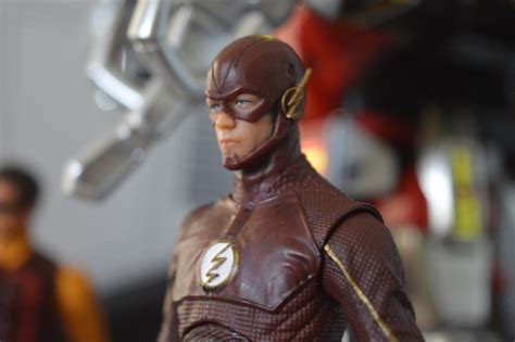 toyLORDZ: DC Collectibles Flash TV show figure - Season 2 modification