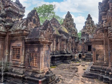 angkor wat Stock Photo | Adobe Stock