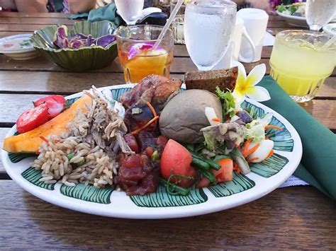 Old Lahaina Luau Review – Is This Still The Best Luau On Maui