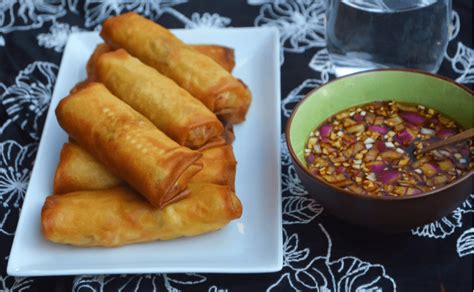 Recipe: Lumpiang Togue with Vinegar Dipping Sauce | HearthandHomeBuddies.com