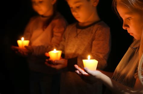 Light a prayer candle - Teaching Catholic Kids