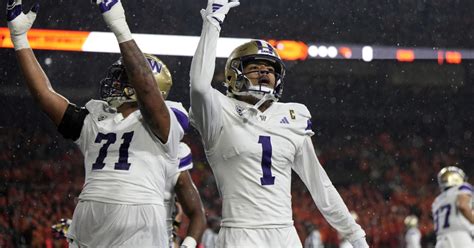 Washington pushes into top four of College Football Playoff rankings ...