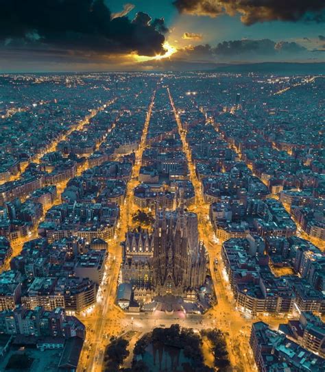 Night lights of Barcelona - Barnorama