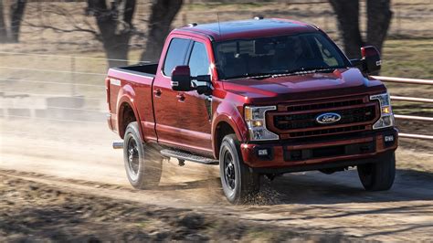 2022 Ford F-Series Super Duty ups screen size, cuts the cord - Autoblog