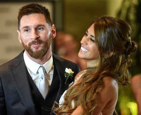 Must See! Footballer Lionel Messi Marries Childhood Sweetheart In ...