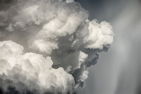 Stunning Cloud Photos Capture the Beauty of a Brewing Storm