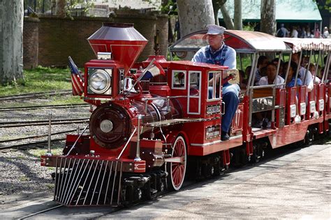 People and Places: MINIATURE TRAINS SETS