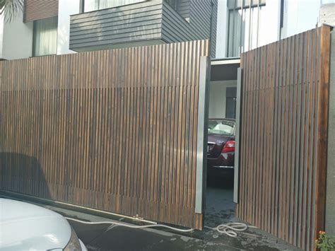 GRD Exclusive Aluminum Profile Gate for Residential, Rs 2100 /square feet | ID: 21082111530