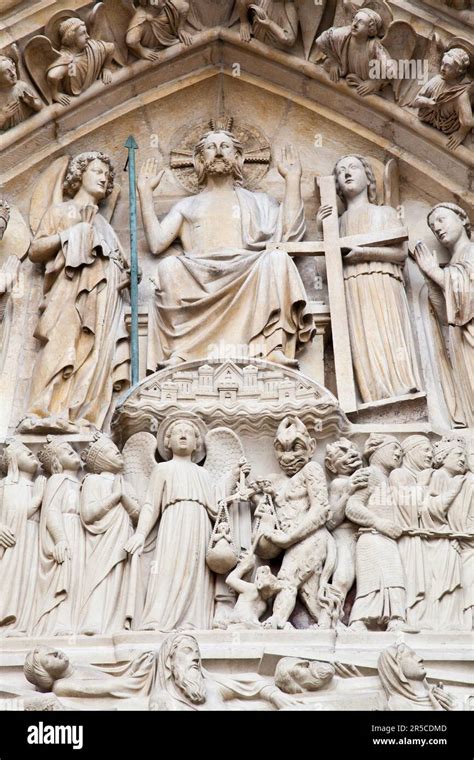 Detail of gothic Cathedral of Notre Dame in Paris Stock Photo - Alamy