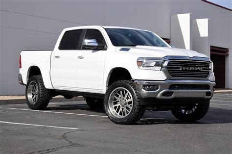 Dodge Ram 2500 Wheels | Custom Rim and Tire Packages