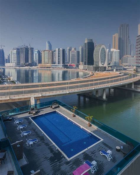 Radisson Blu Hotel, Dubai Canal View - Pool: Fotos und Bewertungen - Tripadvisor