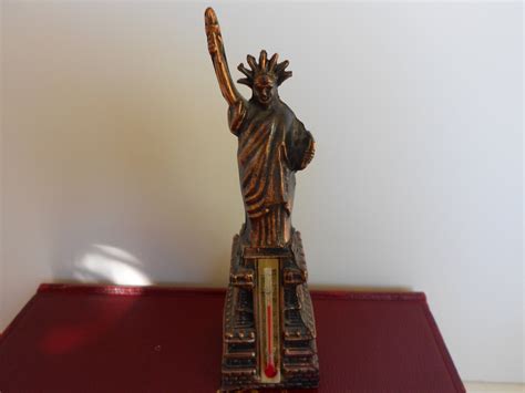 Metal copper-tone Statue Of Liberty with working thermometer