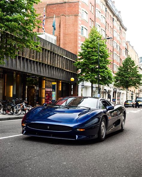 Jaguar XJ220 | Jaguar car, Jaguar xj220, Classic cars