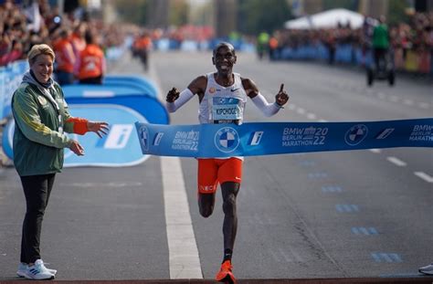 Eliud Kipchoge sets new world record at Berlin Marathon 2022 - Entebbe News