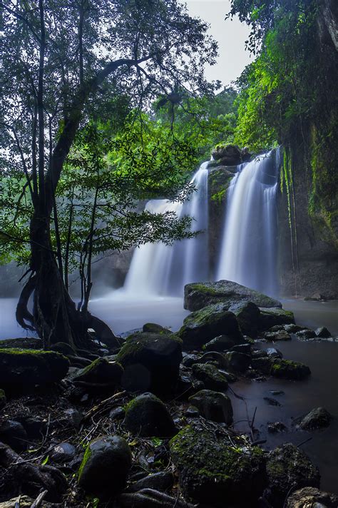 The waterfall from the movie "The Beach". Khao Yai National Park. Thailand. Davidsun. [OC ...