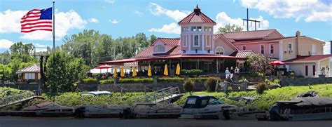 Restaurant Schenectady | The Waters Edge Lighthouse Restaurant | Home